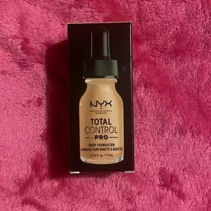 NYX Total Control Pro Drop Foundation